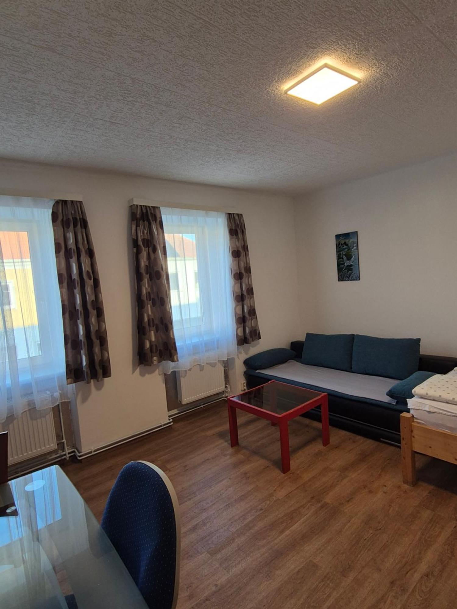 An Der Donau Apartment *